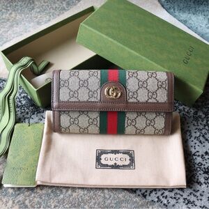 💎Gucci 💎GG Continental Supreme Canvas Wallet